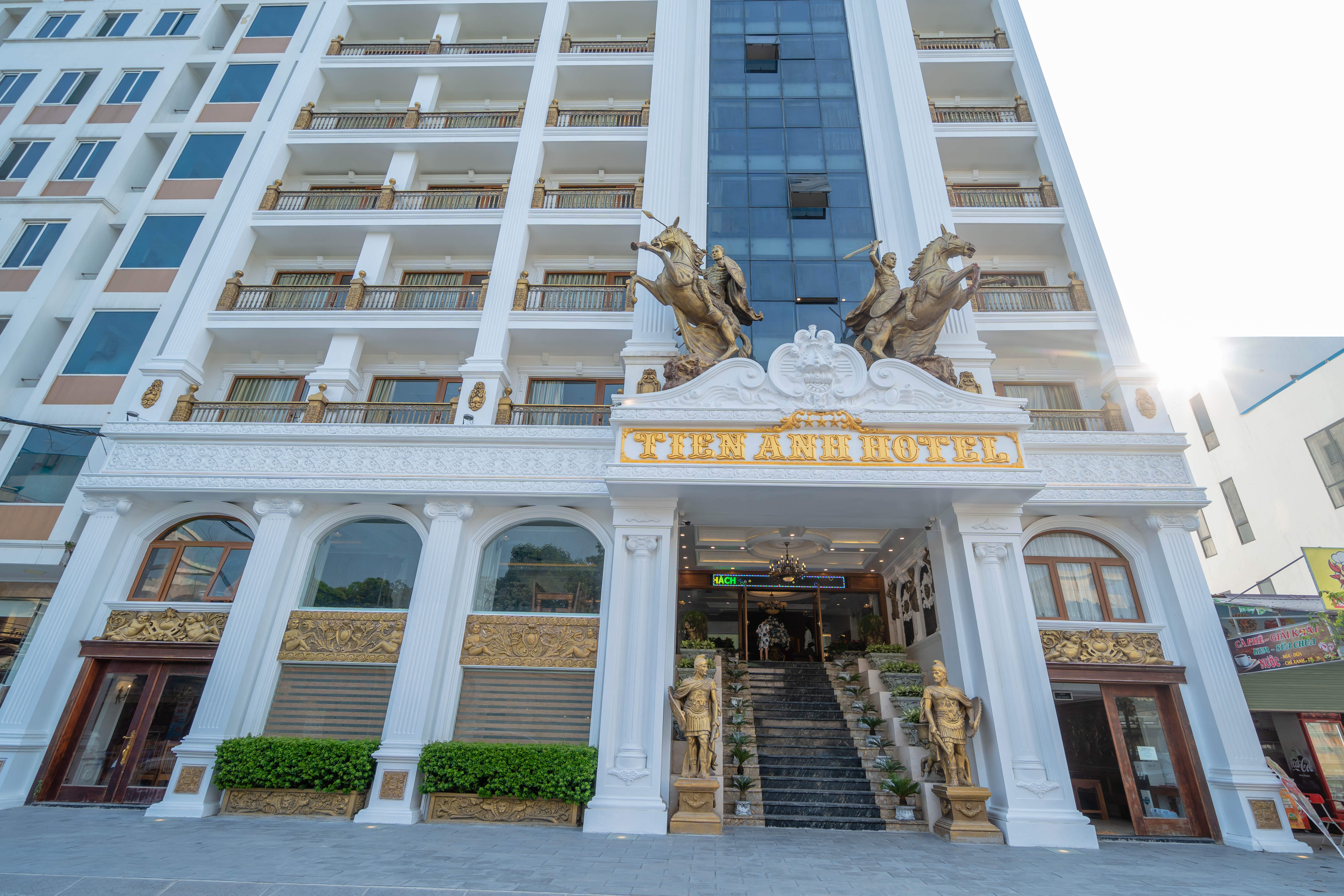 Khách sạn Tiến Anh
