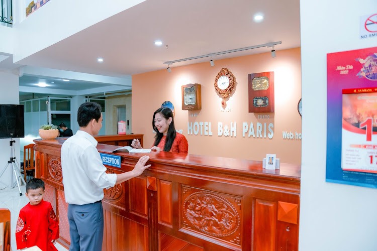 B&H PARIS Hotel Cửa Lò 