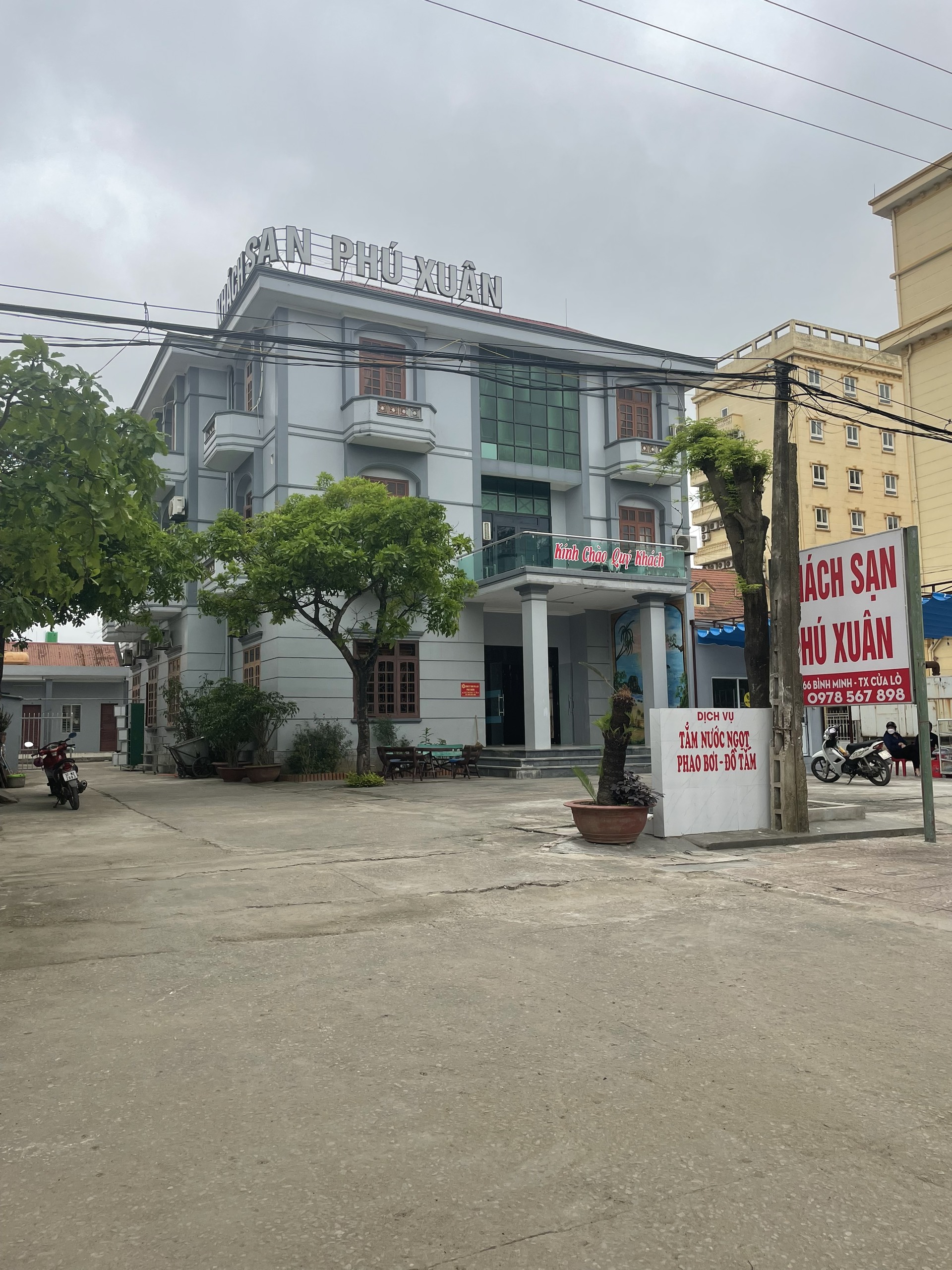 Khách sạn Phú Xuân Cửa Lò